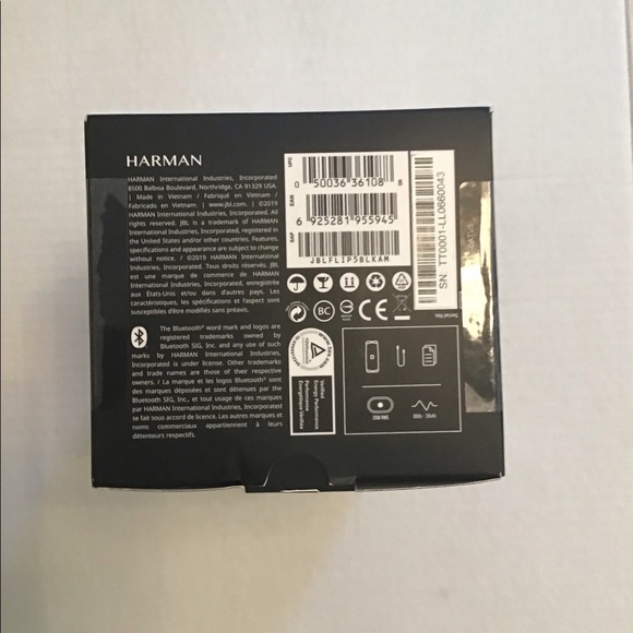 JBL Flip 5 Bluetooth Speaker - Picture 9 of 10